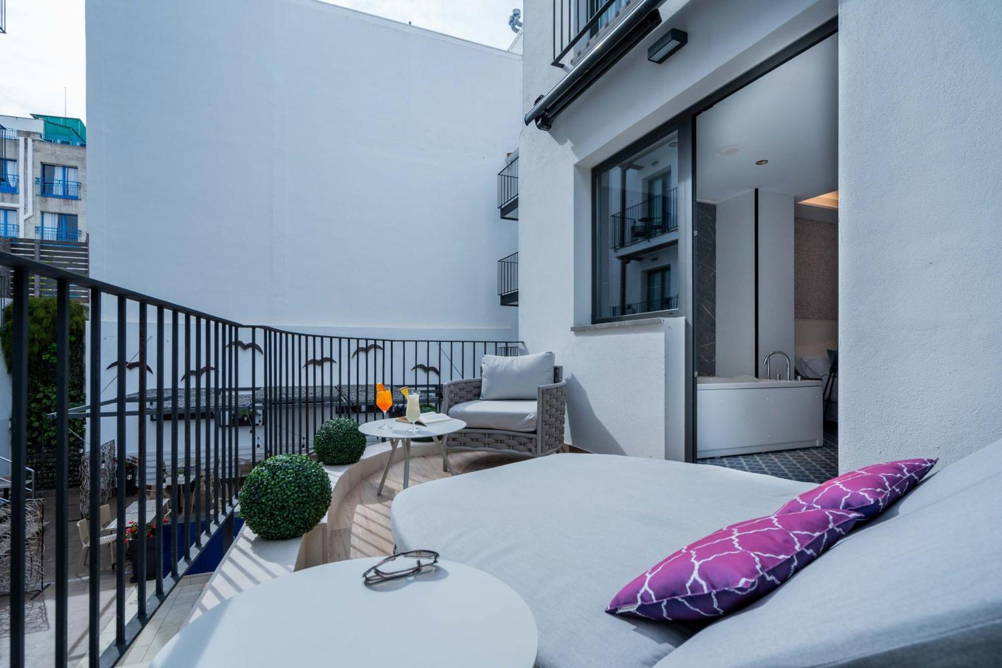 Neptuno Hotel&SPA 4 Sup Calella Exterior foto