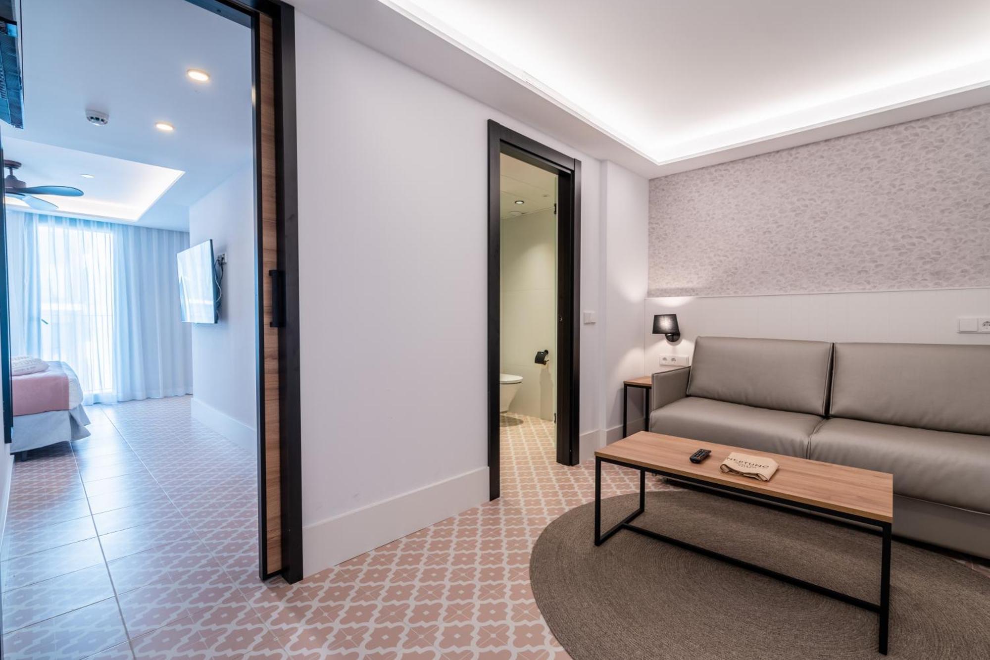Neptuno Hotel&SPA 4 Sup Calella Habitación foto