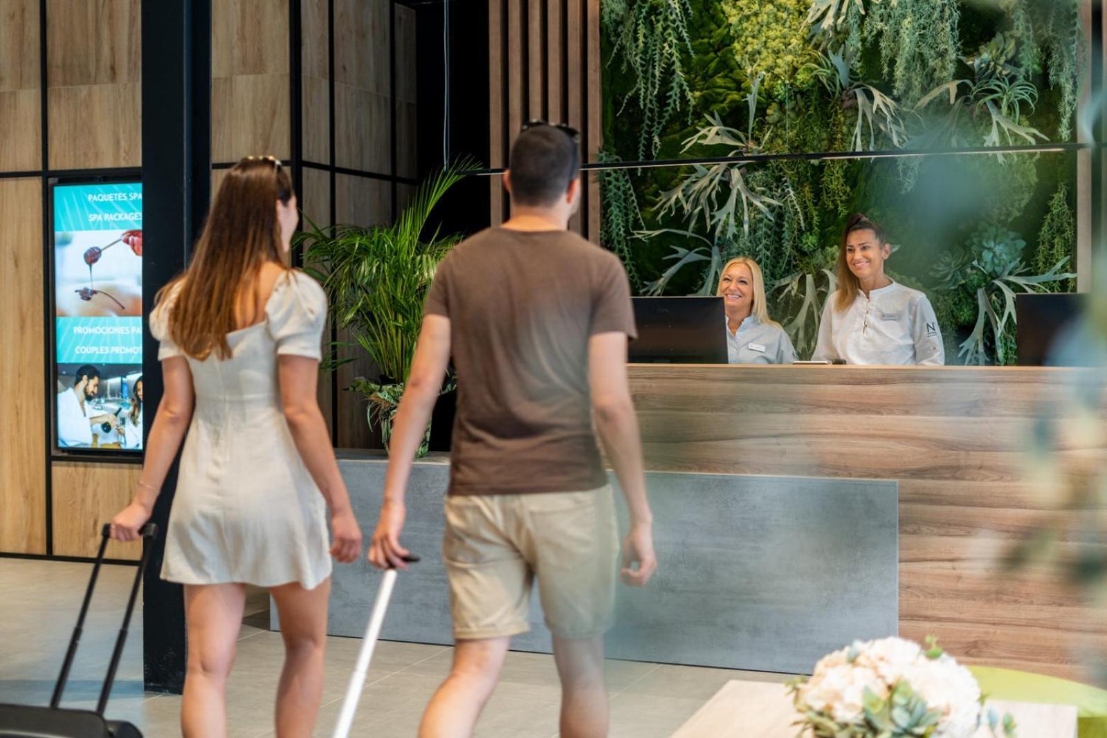 Neptuno Hotel&SPA 4 Sup Calella Exterior foto